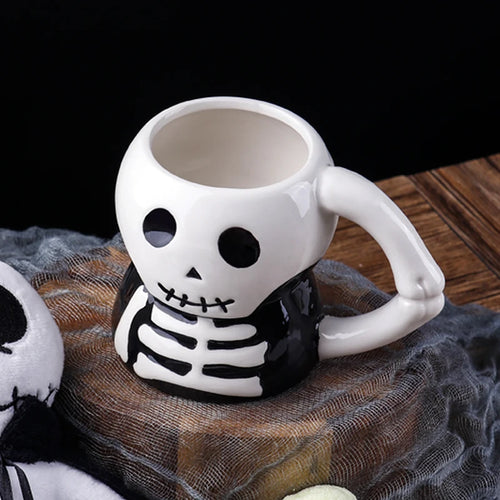 7.8oz Novelty 3D Skull Design Eco Friendly Kaolin Ceramic Coffee Mug Ideal for Halloween Gift Adds Spooky Touch to Your Holiday
